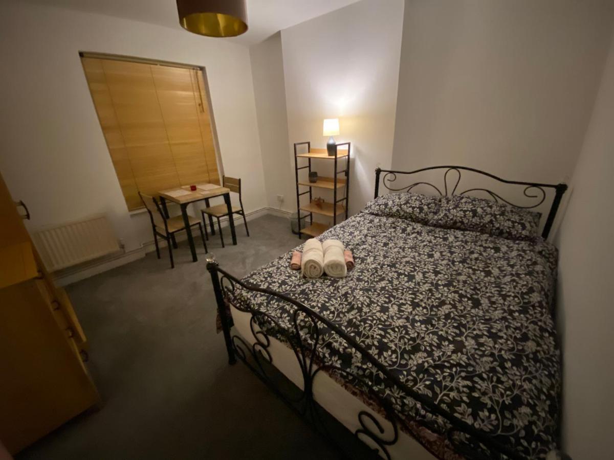 Cosy Victorian Guest Room Londres Extérieur photo
